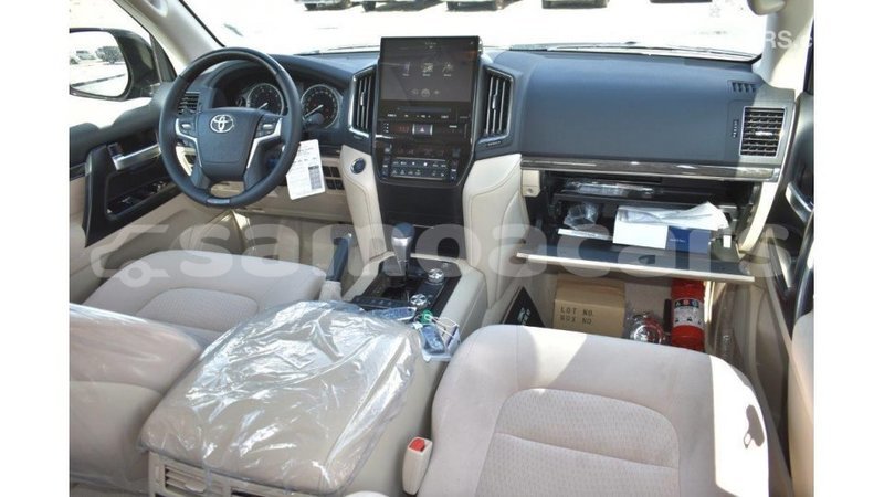 Big with watermark toyota land cruiser a'ana import dubai 2936