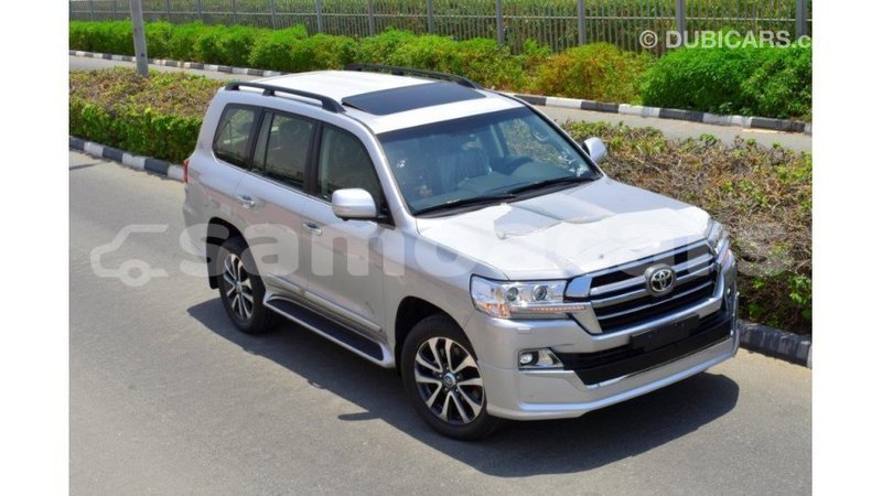 Big with watermark toyota land cruiser a'ana import dubai 2938