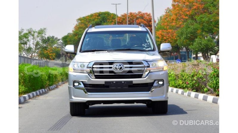 Big with watermark toyota land cruiser a'ana import dubai 2938