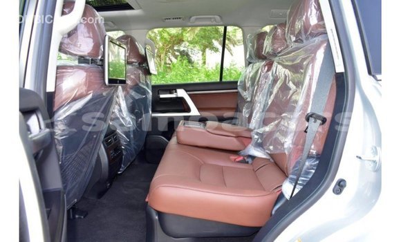 Acheter Import Voiture Toyota Land Cruiser Autre à Import - Dubai, A'ana Acheter Import Voiture Toyota Land Cruiser Autre à Import - Dubai, A'ana