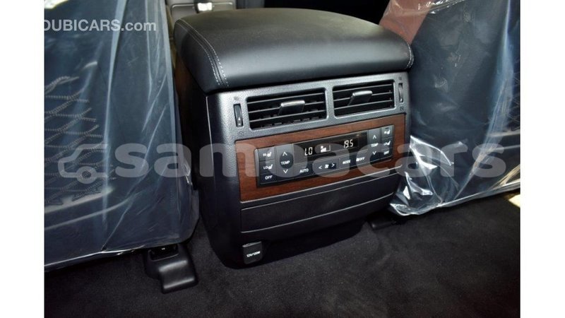 Big with watermark toyota land cruiser a'ana import dubai 2938