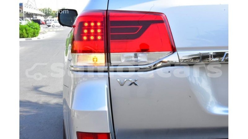 Big with watermark toyota land cruiser a'ana import dubai 2938