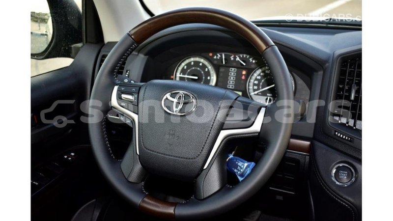 Big with watermark toyota land cruiser a'ana import dubai 2939