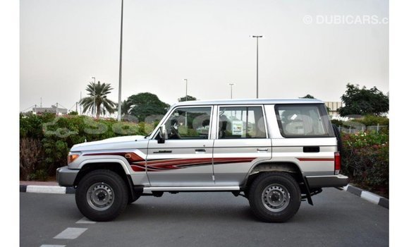 Acheter Import Voiture Toyota Land Cruiser Autre à Import - Dubai, A'ana Acheter Import Voiture Toyota Land Cruiser Autre à Import - Dubai, A'ana