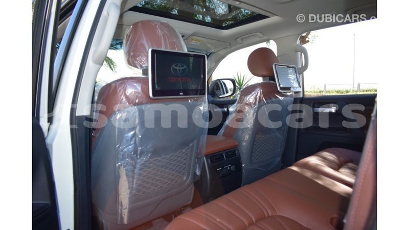 Big with watermark toyota land cruiser a'ana import dubai 2943