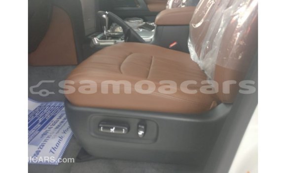 Buy Import Toyota Land Cruiser White Car in Import - Dubai in A'ana Buy Import Toyota Land Cruiser White Car in Import - Dubai in A'ana