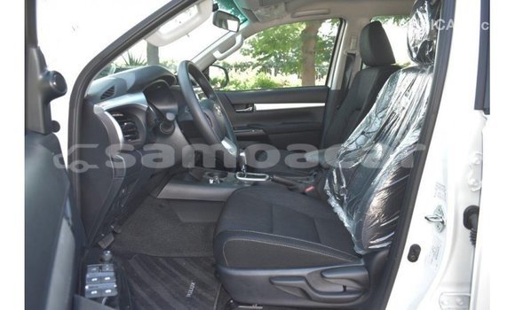 Buy Import Toyota Hilux White Car in Import - Dubai in A'ana Buy Import Toyota Hilux White Car in Import - Dubai in A'ana