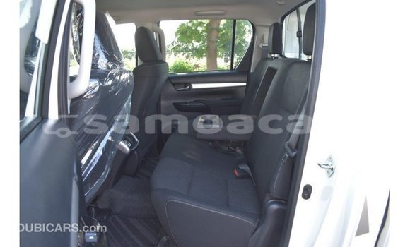 Buy Import Toyota Hilux White Car in Import - Dubai in A'ana Buy Import Toyota Hilux White Car in Import - Dubai in A'ana
