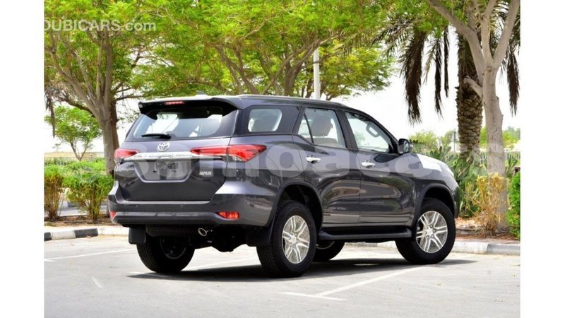 Big with watermark toyota fortuner a'ana import dubai 2947