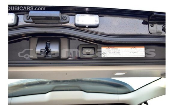 Acheter Import Voiture Toyota Land Cruiser Noir à Import - Dubai, A'ana Acheter Import Voiture Toyota Land Cruiser Noir à Import - Dubai, A'ana