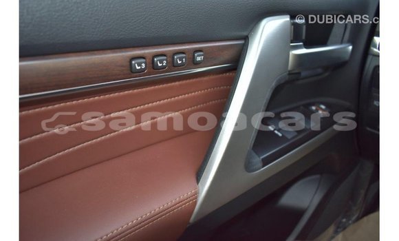 Acheter Import Voiture Toyota Land Cruiser Noir à Import - Dubai, A'ana Acheter Import Voiture Toyota Land Cruiser Noir à Import - Dubai, A'ana