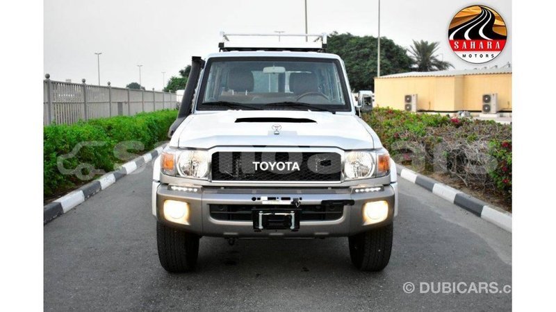 Big with watermark toyota land cruiser a'ana import dubai 2950