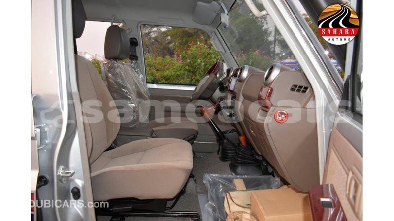 Big with watermark toyota land cruiser a'ana import dubai 2950