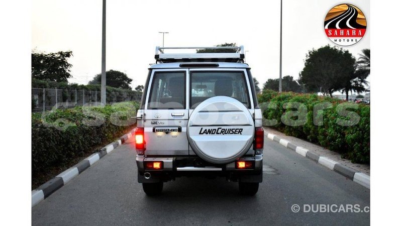 Big with watermark toyota land cruiser a'ana import dubai 2950