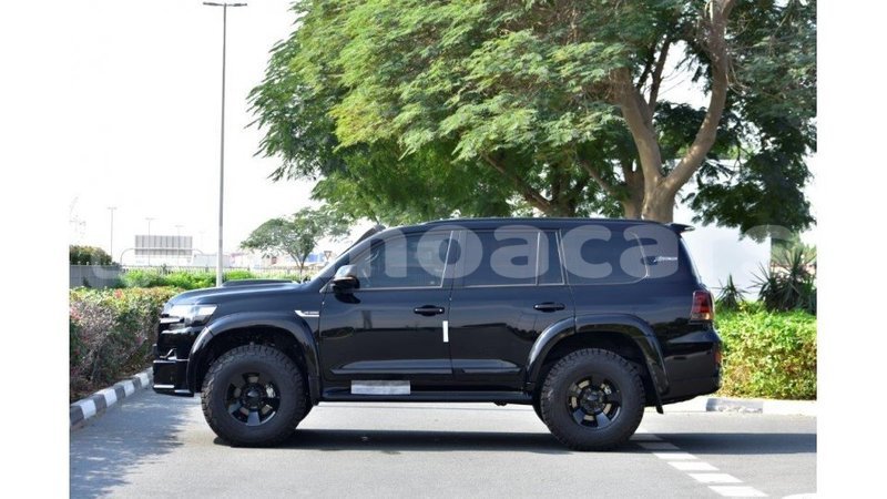 Big with watermark toyota land cruiser a'ana import dubai 2953