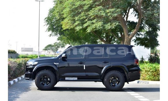 Buy Import Toyota Land Cruiser Black Car in Import - Dubai in A'ana Buy Import Toyota Land Cruiser Black Car in Import - Dubai in A'ana