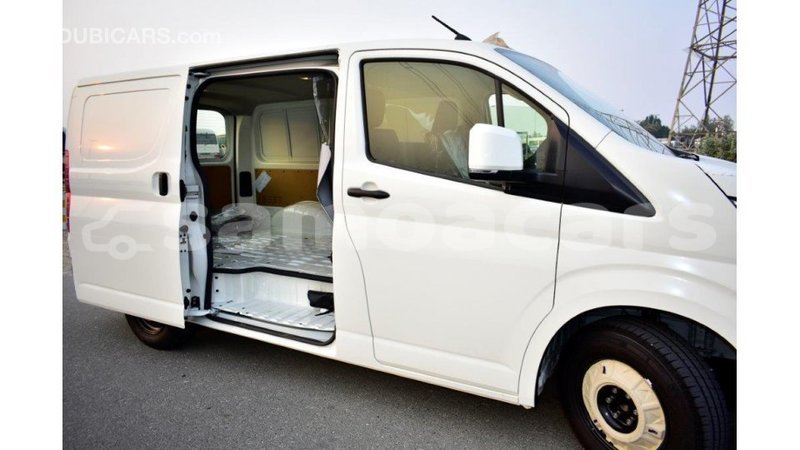 Big with watermark toyota hiace a'ana import dubai 2955