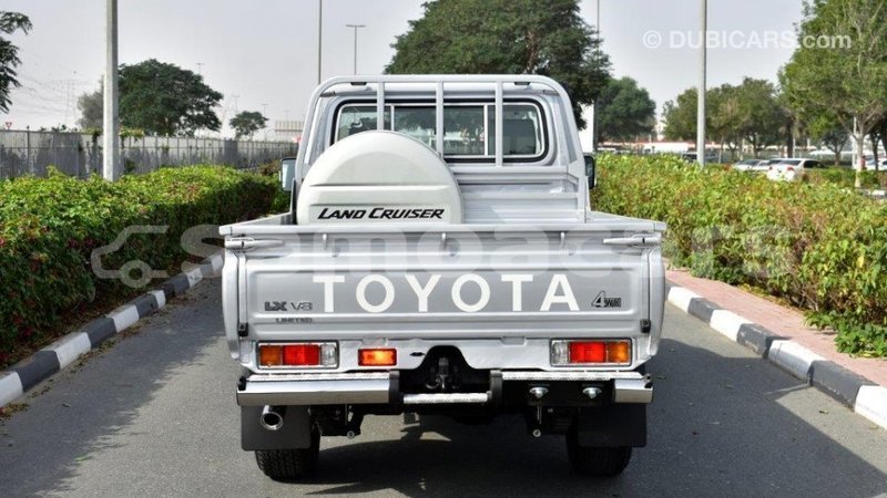 Big with watermark toyota land cruiser a'ana import dubai 2956