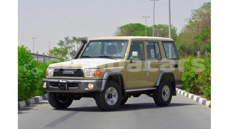 Big with watermark toyota land cruiser a'ana import dubai 2957