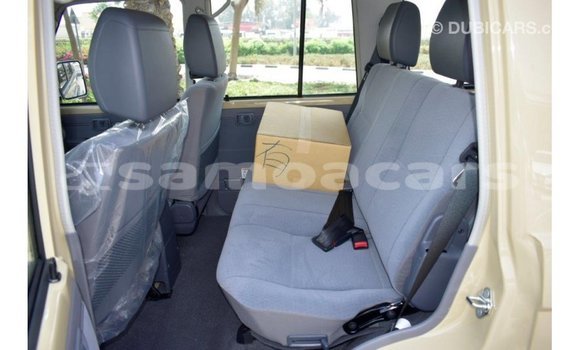 Buy Import Toyota Land Cruiser Beige Car in Import - Dubai in A'ana Buy Import Toyota Land Cruiser Beige Car in Import - Dubai in A'ana