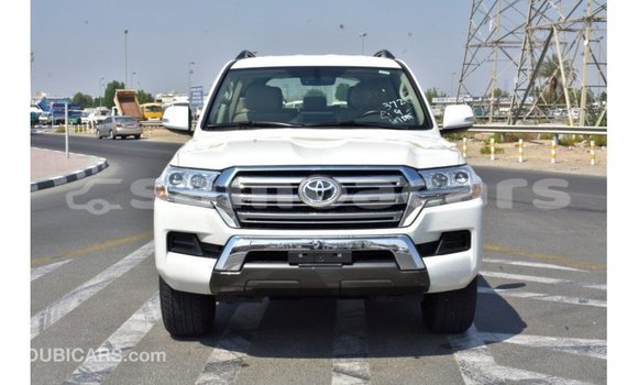 Buy Import Toyota Land Cruiser White Car in Import - Dubai in A'ana Buy Import Toyota Land Cruiser White Car in Import - Dubai in A'ana