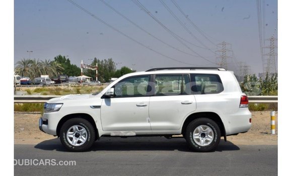 Buy Import Toyota Land Cruiser White Car in Import - Dubai in A'ana Buy Import Toyota Land Cruiser White Car in Import - Dubai in A'ana