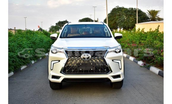 Buy Import Toyota Fortuner White Car in Import - Dubai in A'ana Buy Import Toyota Fortuner White Car in Import - Dubai in A'ana