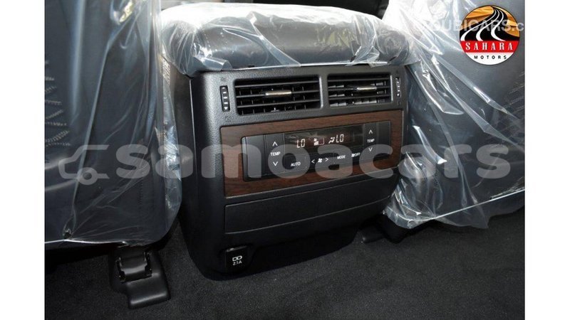 Big with watermark toyota land cruiser a'ana import dubai 2960