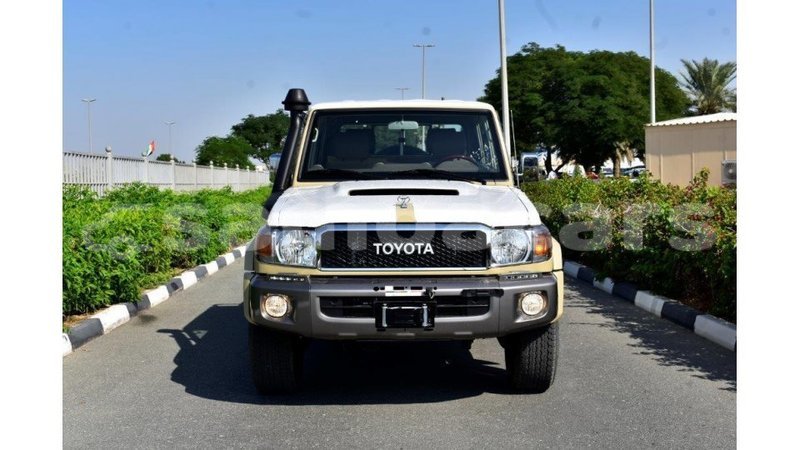Big with watermark toyota land cruiser a'ana import dubai 2963