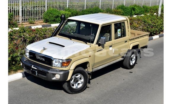 Buy Import Toyota Land Cruiser Beige Car in Import - Dubai in A'ana Buy Import Toyota Land Cruiser Beige Car in Import - Dubai in A'ana