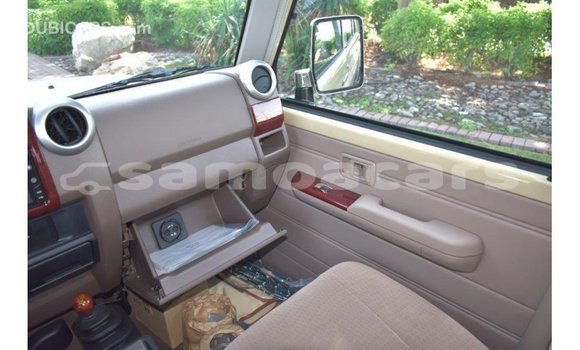 Buy Import Toyota Land Cruiser Beige Car in Import - Dubai in A'ana Buy Import Toyota Land Cruiser Beige Car in Import - Dubai in A'ana