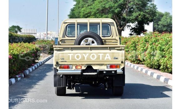 Buy Import Toyota Land Cruiser Beige Car in Import - Dubai in A'ana Buy Import Toyota Land Cruiser Beige Car in Import - Dubai in A'ana