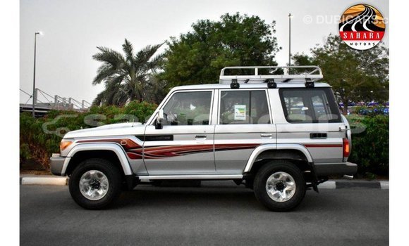 Acheter Import Voiture Toyota Land Cruiser Autre à Import - Dubai, A'ana Acheter Import Voiture Toyota Land Cruiser Autre à Import - Dubai, A'ana