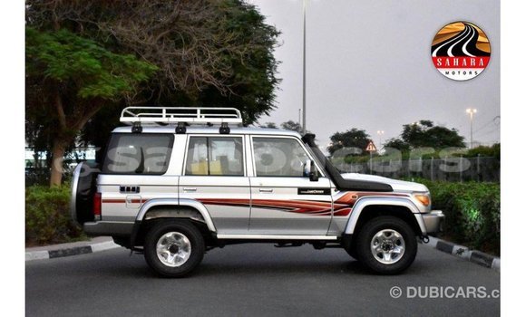 Acheter Import Voiture Toyota Land Cruiser Autre à Import - Dubai, A'ana Acheter Import Voiture Toyota Land Cruiser Autre à Import - Dubai, A'ana