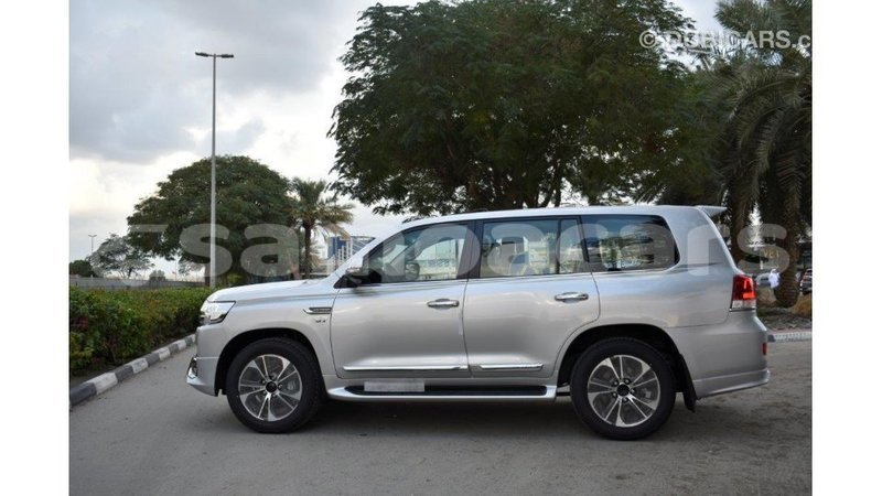 Big with watermark toyota land cruiser a'ana import dubai 2973