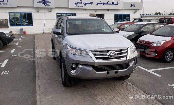 Acheter Import Voiture Toyota Fortuner Autre à Import - Dubai, A'ana Acheter Import Voiture Toyota Fortuner Autre à Import - Dubai, A'ana