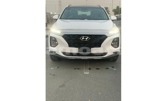 Acheter Import Voiture Hyundai Santa Fe Blanc à Import - Dubai, A'ana Acheter Import Voiture Hyundai Santa Fe Blanc à Import - Dubai, A'ana