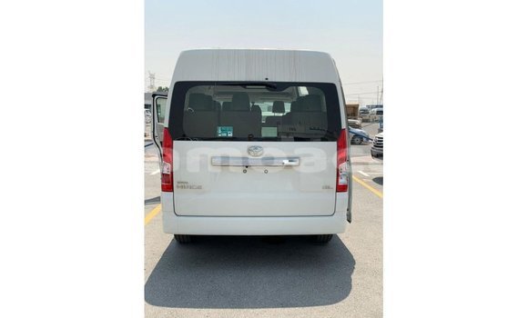 Acheter Import Voiture Toyota Hiace Blanc à Import - Dubai, A'ana Acheter Import Voiture Toyota Hiace Blanc à Import - Dubai, A'ana