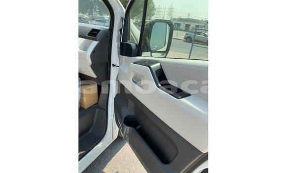 Acheter Import Voiture Toyota Hiace Blanc à Import - Dubai, A'ana Acheter Import Voiture Toyota Hiace Blanc à Import - Dubai, A'ana