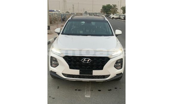 Acheter Import Voiture Hyundai Santa Fe Blanc à Import - Dubai, A'ana Acheter Import Voiture Hyundai Santa Fe Blanc à Import - Dubai, A'ana