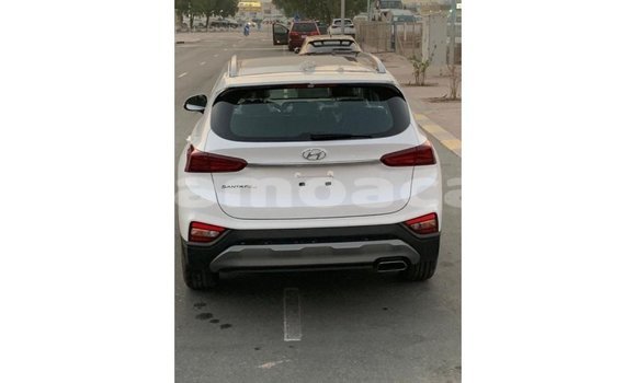 Acheter Import Voiture Hyundai Santa Fe Blanc à Import - Dubai, A'ana Acheter Import Voiture Hyundai Santa Fe Blanc à Import - Dubai, A'ana