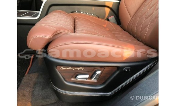 Acheter Import Voiture Toyota Land Cruiser Noir à Import - Dubai, A'ana Acheter Import Voiture Toyota Land Cruiser Noir à Import - Dubai, A'ana