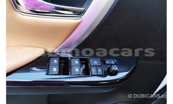 Acheter Import Voiture Toyota Fortuner Blanc à Import - Dubai, A'ana Acheter Import Voiture Toyota Fortuner Blanc à Import - Dubai, A'ana