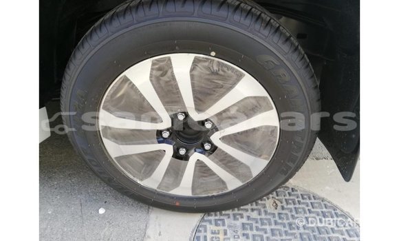 Acheter Import Voiture Toyota Land Cruiser Blanc à Import - Dubai, A'ana Acheter Import Voiture Toyota Land Cruiser Blanc à Import - Dubai, A'ana