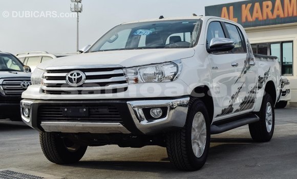 Acheter Import Voiture Toyota Hilux Blanc à Import - Dubai, A'ana Acheter Import Voiture Toyota Hilux Blanc à Import - Dubai, A'ana