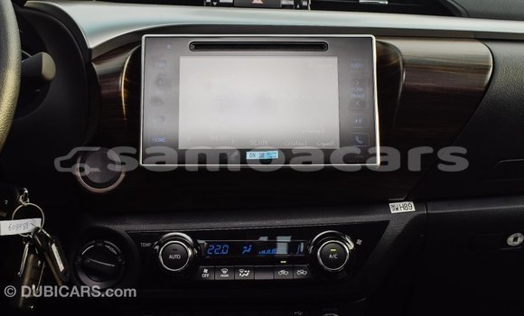 Acheter Import Voiture Toyota Hilux Blanc à Import - Dubai, A'ana Acheter Import Voiture Toyota Hilux Blanc à Import - Dubai, A'ana