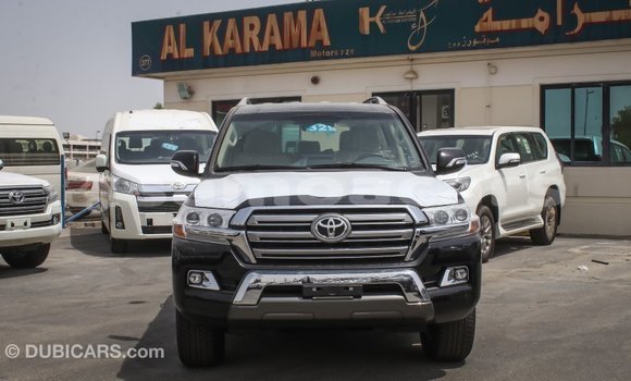 Acheter Import Voiture Toyota Land Cruiser Noir à Import - Dubai, A'ana Acheter Import Voiture Toyota Land Cruiser Noir à Import - Dubai, A'ana