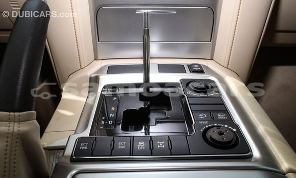 Acheter Import Voiture Toyota Land Cruiser Noir à Import - Dubai, A'ana Acheter Import Voiture Toyota Land Cruiser Noir à Import - Dubai, A'ana