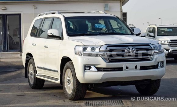 Buy Import Toyota Land Cruiser White Car in Import - Dubai in A'ana Buy Import Toyota Land Cruiser White Car in Import - Dubai in A'ana