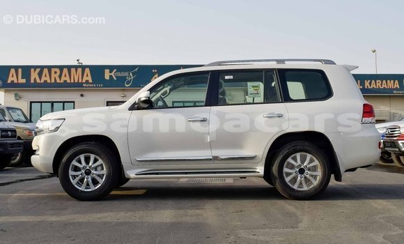 Buy Import Toyota Land Cruiser White Car in Import - Dubai in A'ana Buy Import Toyota Land Cruiser White Car in Import - Dubai in A'ana